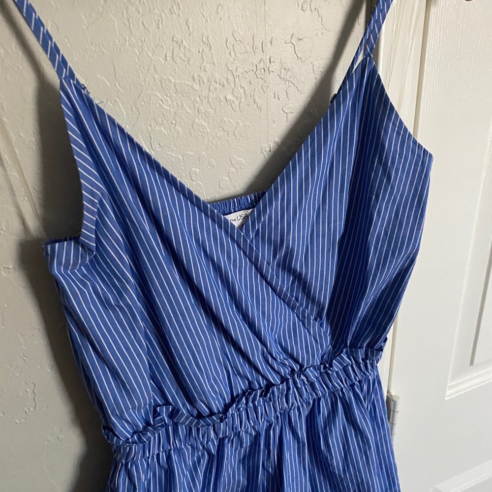 ACTIVE USA Light Blue & White Pinstripe Cinch Waist Romper Size Small - Picture 3 of 14